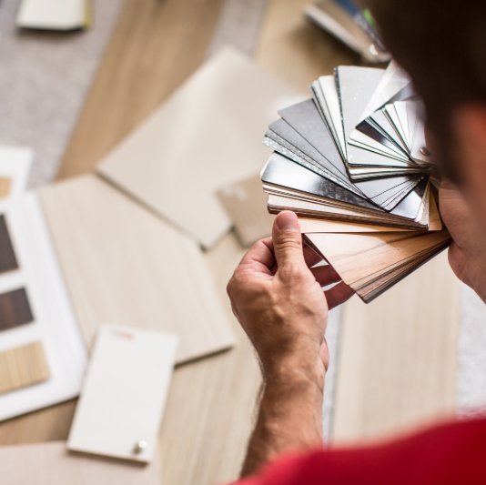 Traditional Style Living Room with light area rug and seating